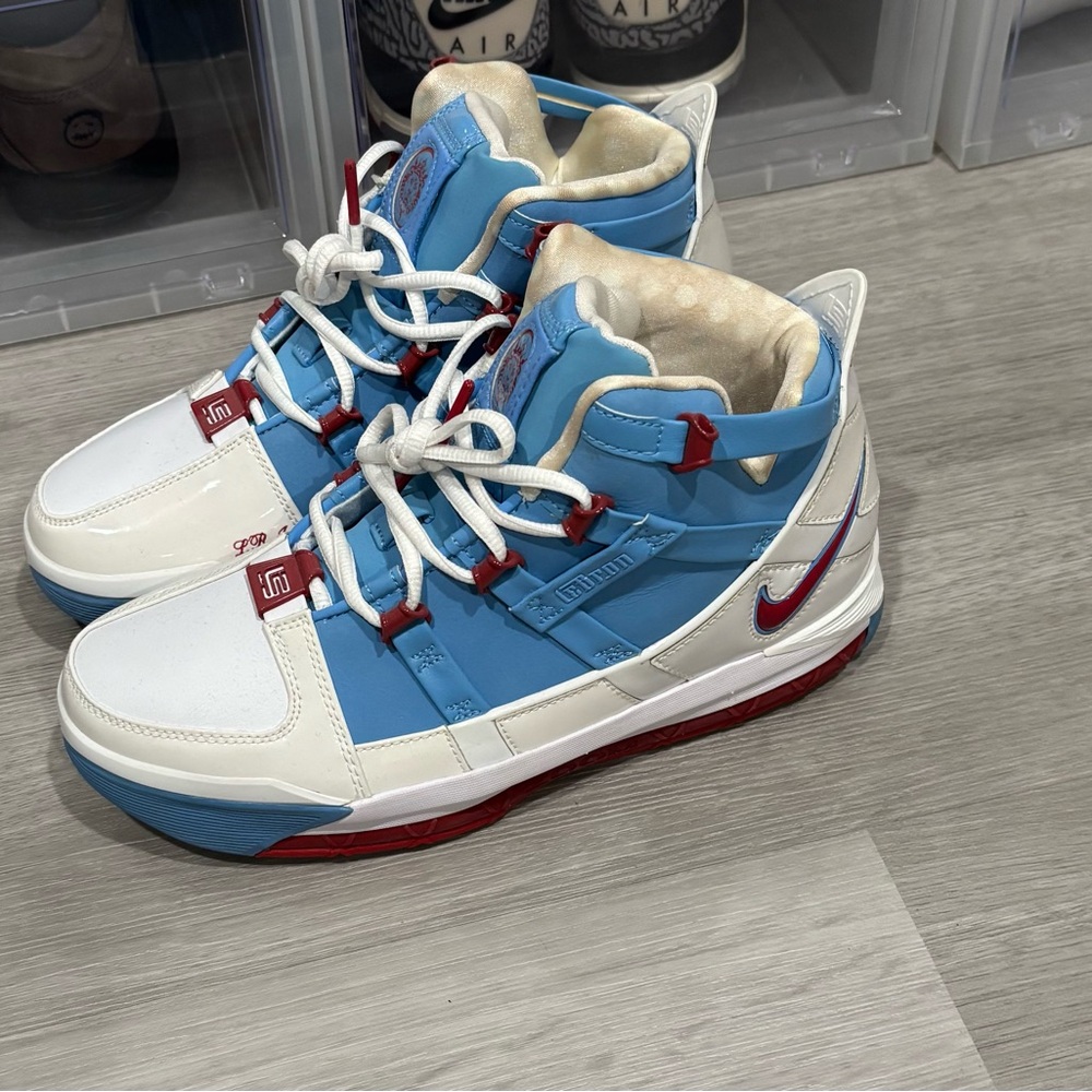 Nike LeBron 2 allstar exclusive 9/10 no box